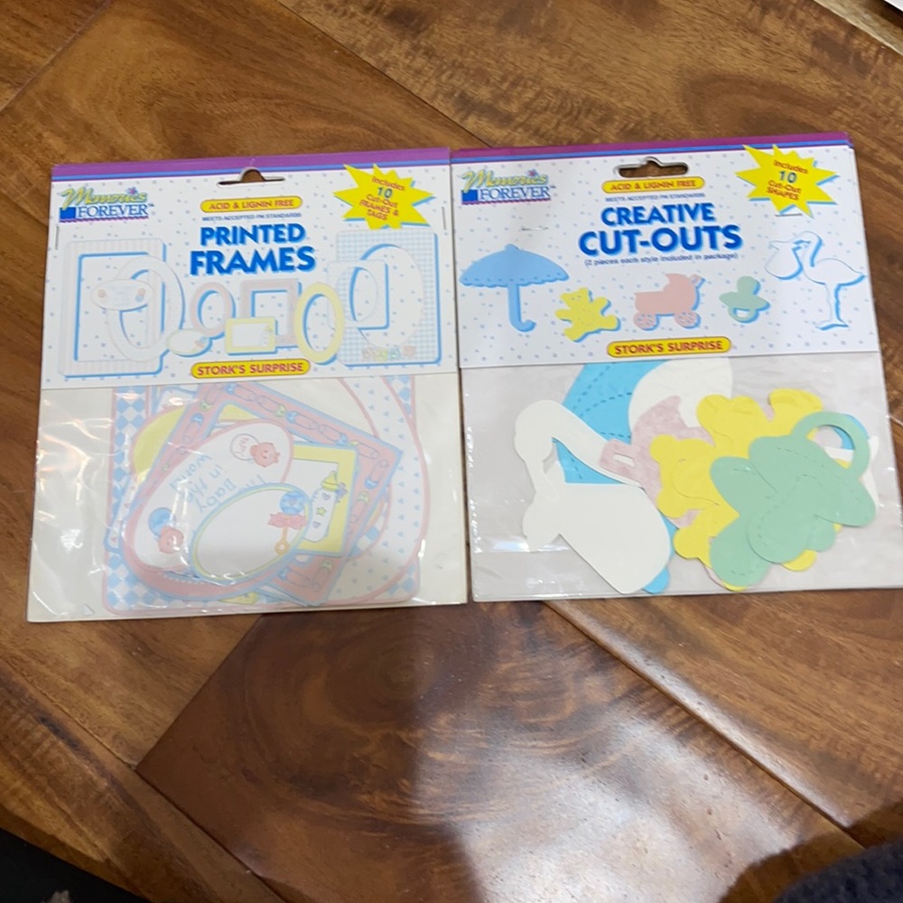 Memories Forever “Stork’s Surprise” Set of 4